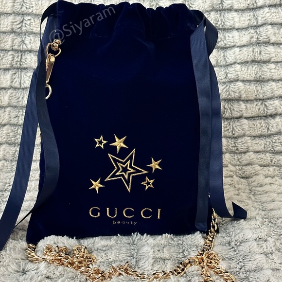 Gucci drawstring closure Toiletry  bag to crossbody bag - Picture 2 of 7